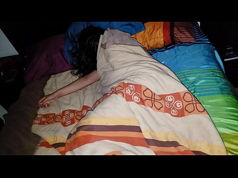 ❤️ Stepson ap reprimande jenn bèlmè li pandan l ap dòmi. ️ Ponografi bon jan kalite nan nou ❤
